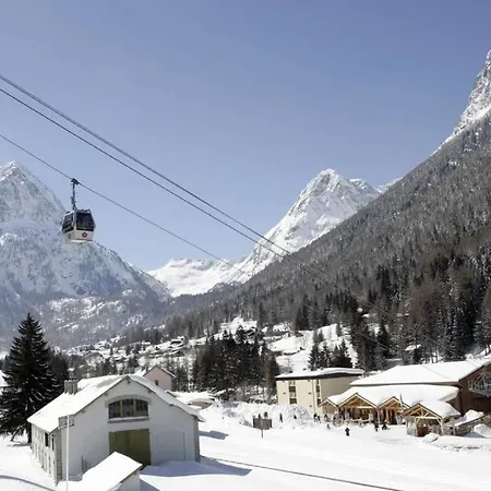 Apartment Large Premium Alpine For 4 To 8 People *
