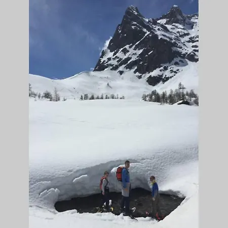 Large Premium Alpine For 4 To 8 People