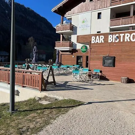 Large Premium Alpine For 4 To 8 People Apartment *