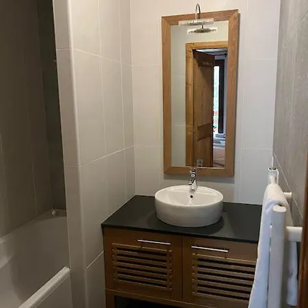 Large Premium Alpine For 4 To 8 People Apartment